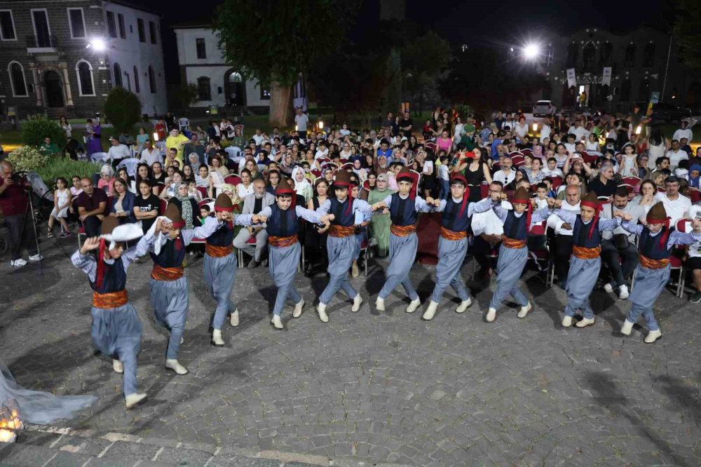 Diyarbakır’da ‘Kültürler Gecesi’ etkinliği yoğun ilgi gördü