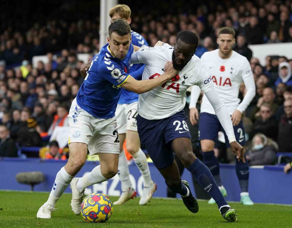 Tottenham’da Tanguy Ndombele’nin sözleşmesi feshedildi