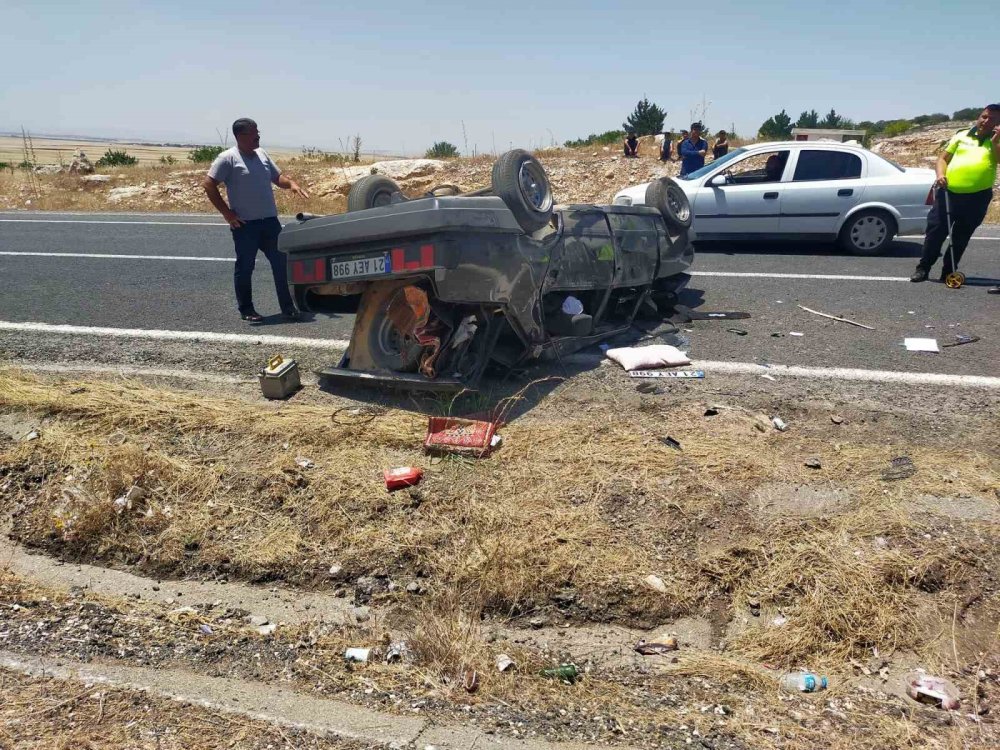 Diyarbakır’da kontrolden çıkan otomobil takla attı