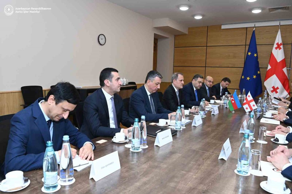 Azerbaycanlı Bakan Bayramov: "Ermenistan’la barış görüşmelerinde önemli ilerleme var"