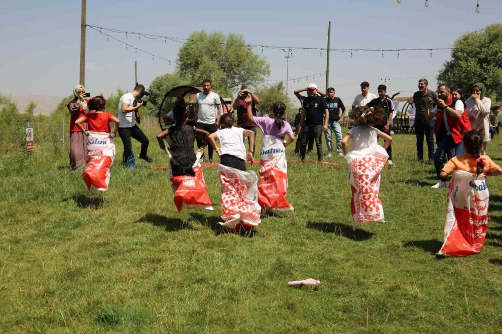 Muş’ta Koruyucu Aile Günü etkinliği