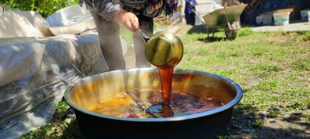 Erzurum’da dutun yolculuğu sürüyor