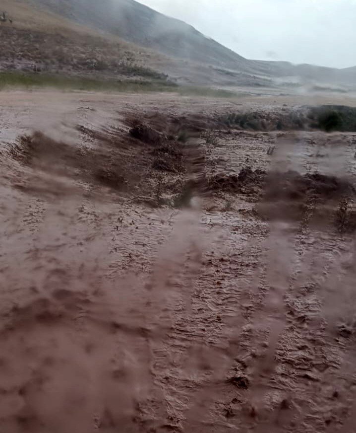 Dağda mahsur kalan baba ve oğlu itfaiye ekipleri tarafından kurtarıldı