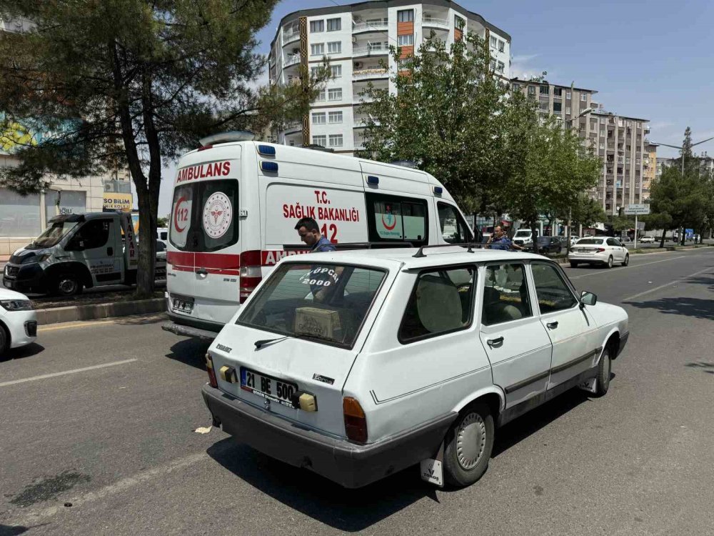 Diyarbakır'da husumetli akrabalar trafiği birbirine kattı