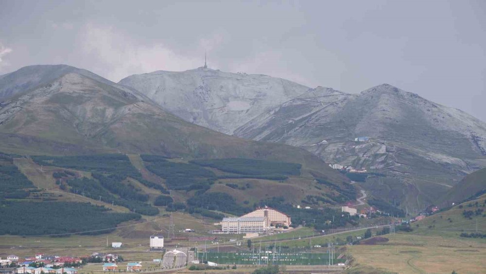 Erzurum Palandöken beyaza büründü