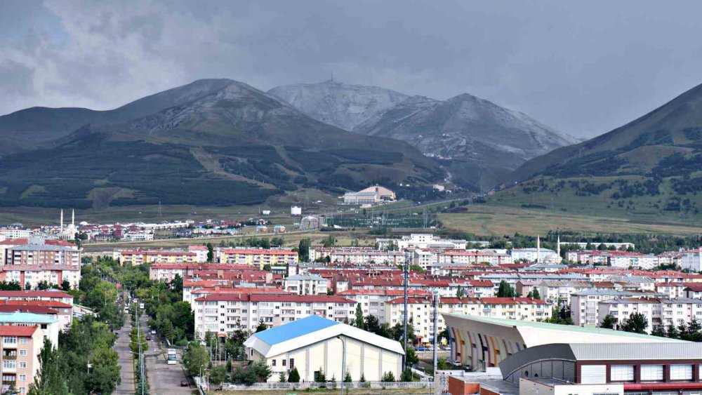 Erzurum Palandöken beyaza büründü