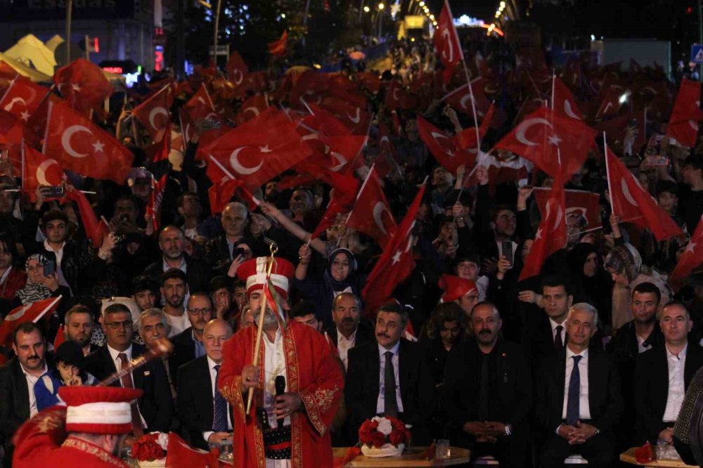 Erzurum’da 15 Temmuz etkinliğinde coşkulu kalabalık