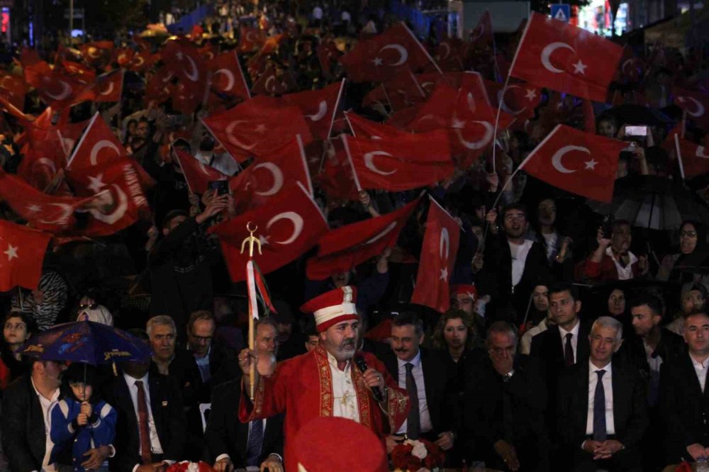 Erzurum’da 15 Temmuz etkinliğinde coşkulu kalabalık