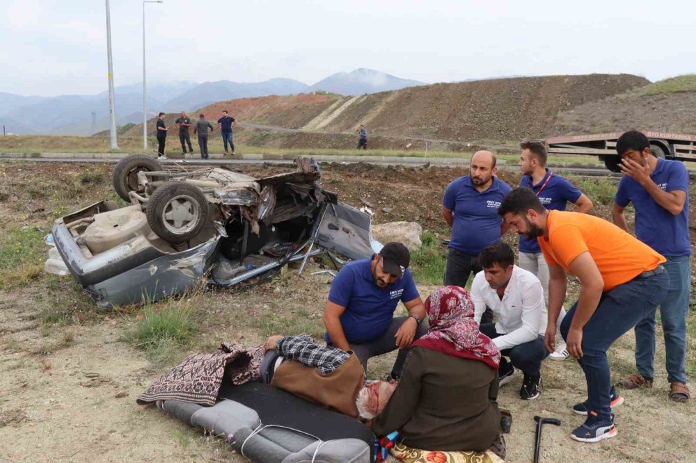 Erzurum’da otomobil ile kamyon çarpıştı: 3 yaralı