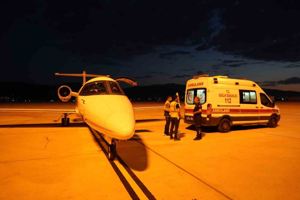 Muş'ta bir günlük bebek ambulans uçakla Ankara'ya sevk edildi