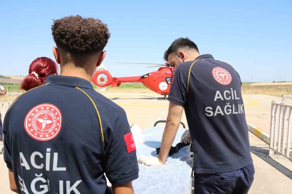 Diyarbakır’da kalp krizi geçiren yaşlı adam ambulans helikopterle hastaneye yetiştirildi