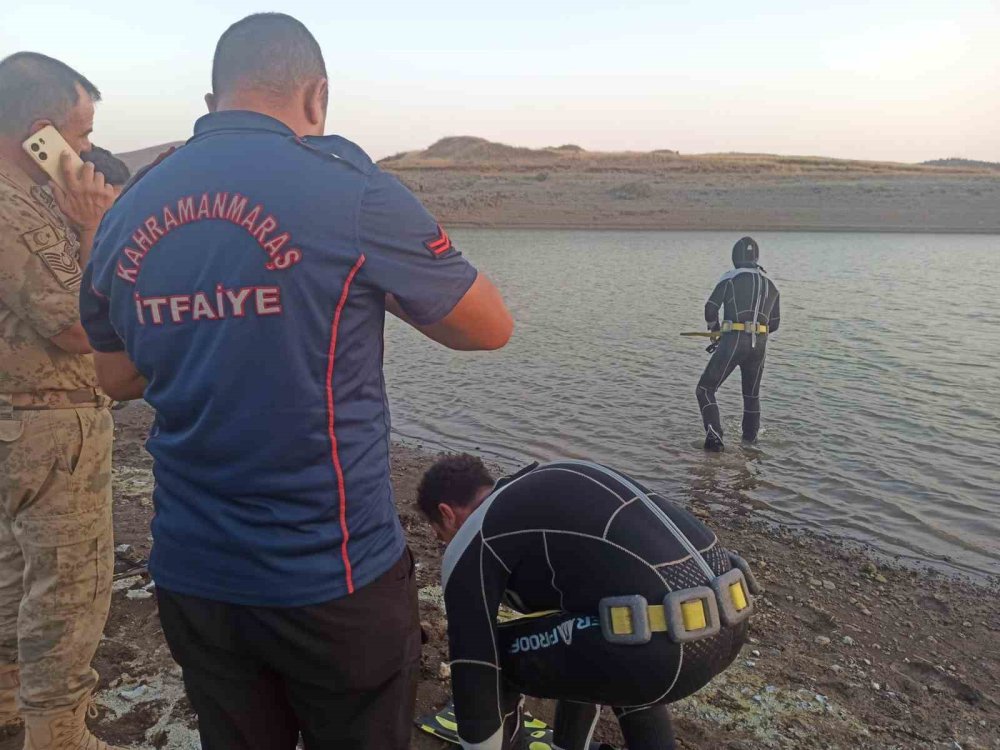 Serinlemek için gölete giren baba-kız boğuldu