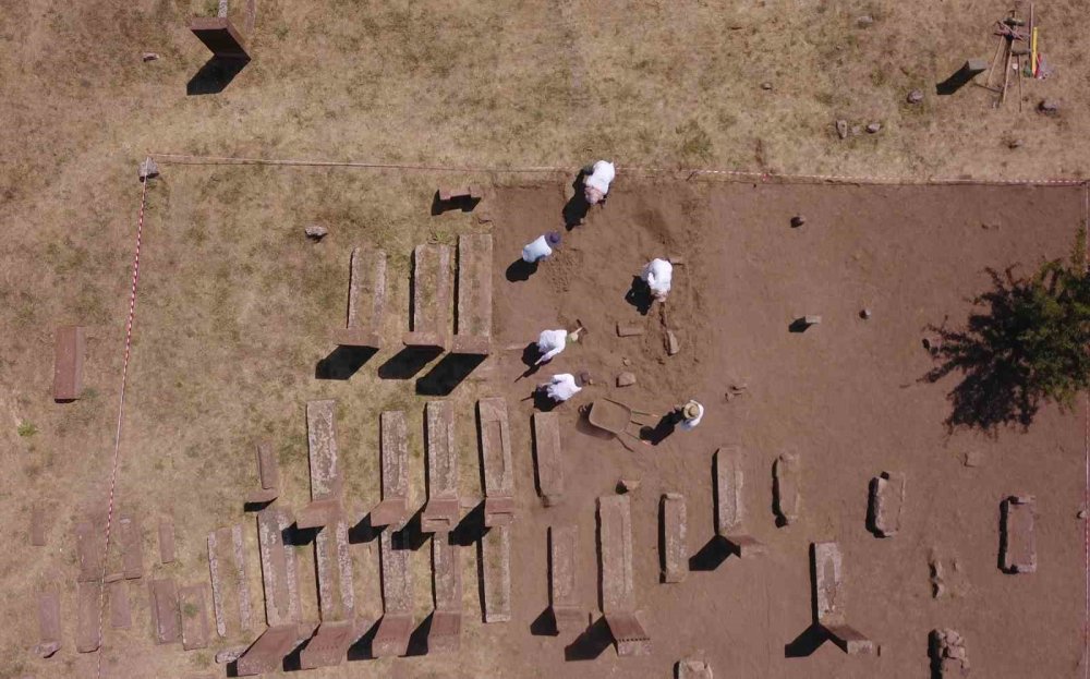 Bitlis'te dünyanın en büyük Türk İslam mezarlığı restorasyonlarla iyileştiriliyor