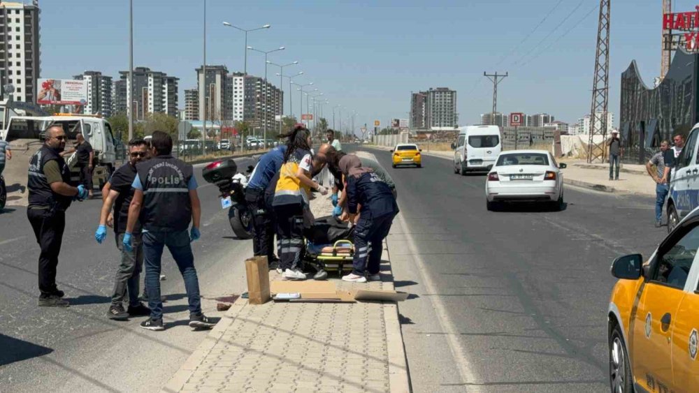 Diyarbakır'da karşıdan karşıya geçerken canından oldu