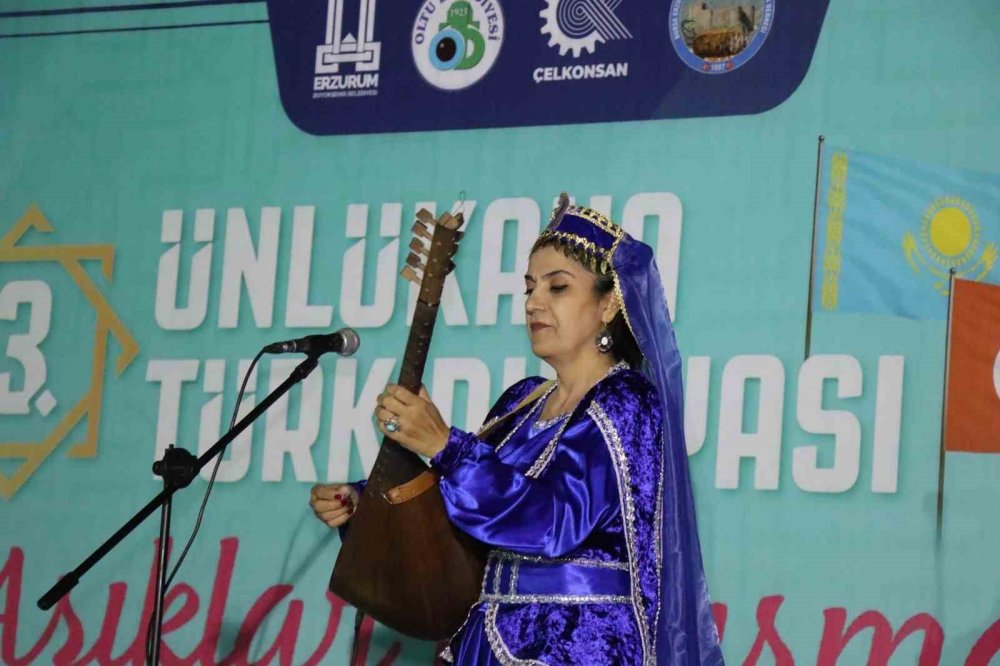 Erzurum'da Ünlükaya Türk Dünyası Aşıklar buluşmasına yoğun ilgi