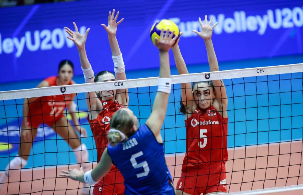 U20 Kadın Milli Voleybol Takımı, namağlup Avrupa şampiyonu