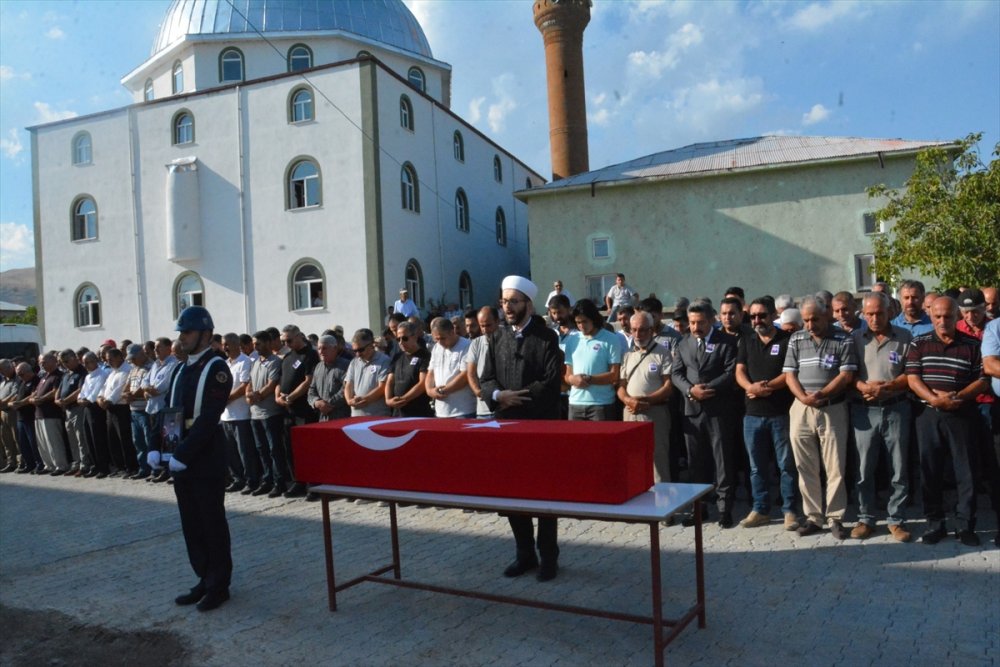 Başçavuş Gündoğdu, memleketi Bitlis'te son yolculuğuna uğurlandı