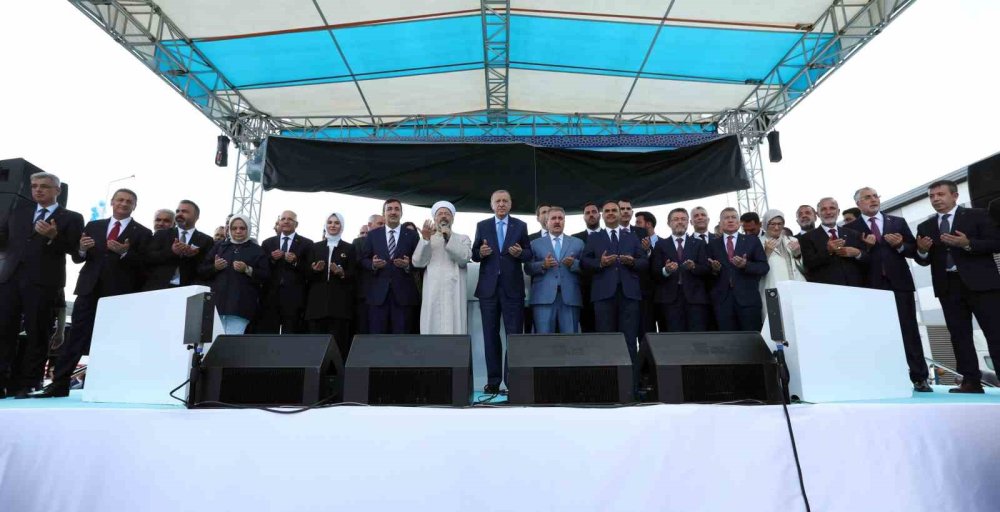 Cumhurbaşkanı Erdoğan: "Ülkemize istikamet çizildiği günler geride kalmıştır"