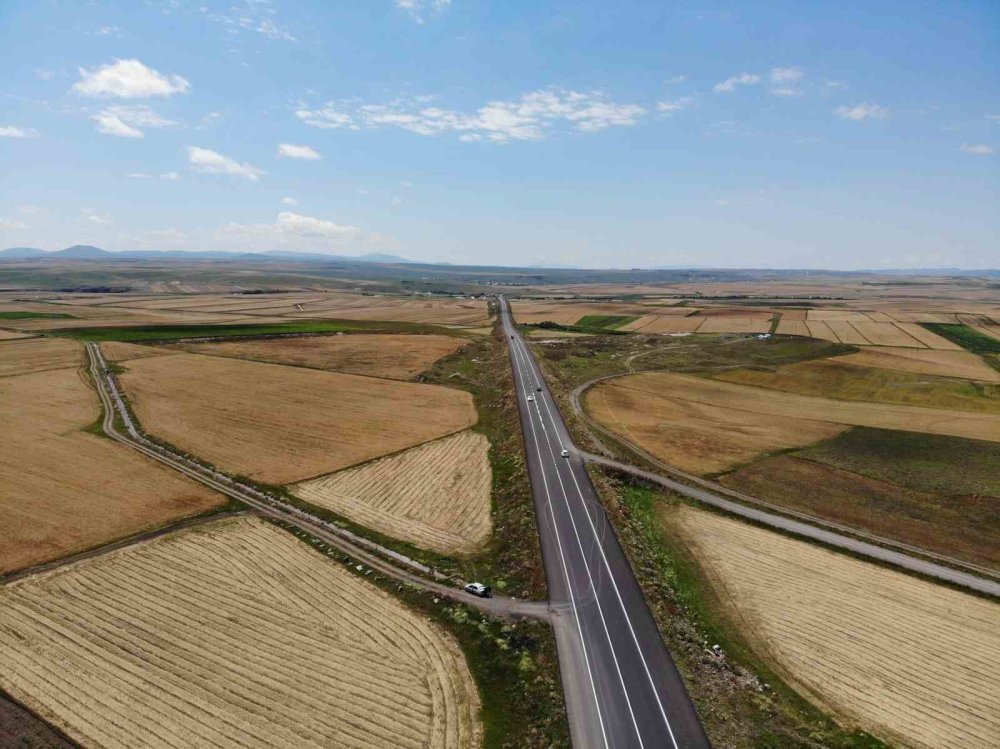 Kars’ta tarım arazilerinin dron görüntüsü hayran bıraktı