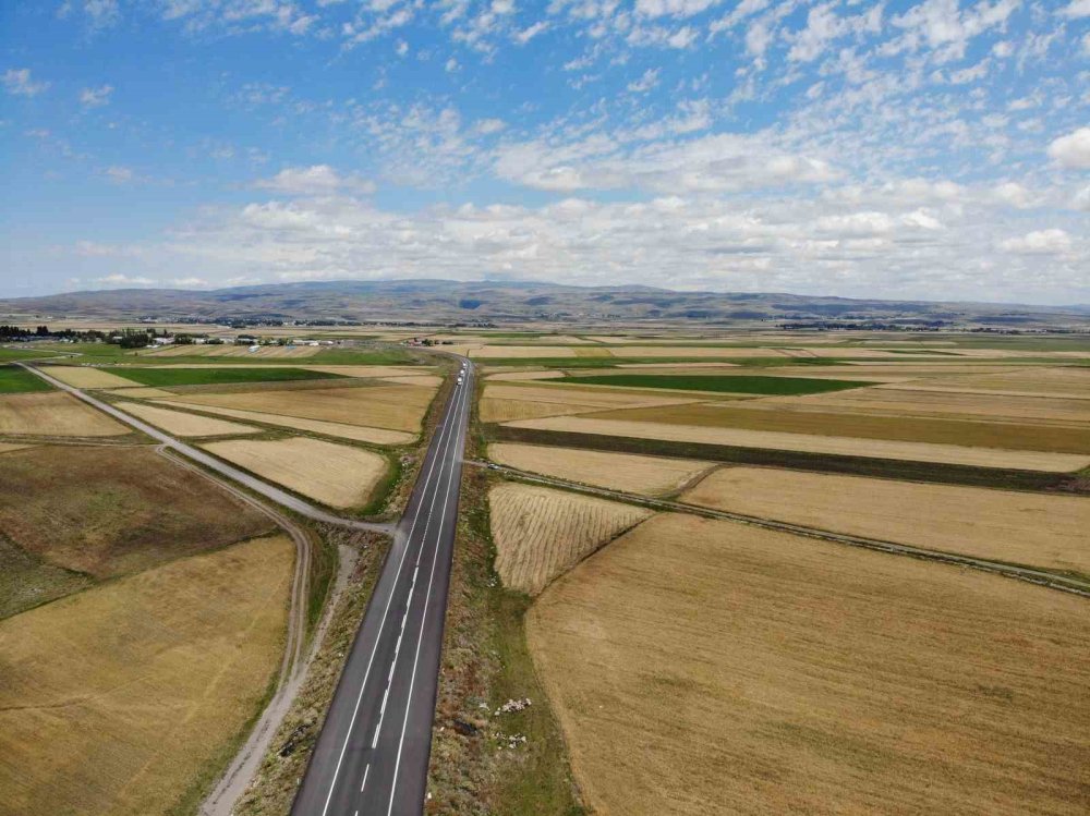 Kars’ta tarım arazilerinin dron görüntüsü hayran bıraktı