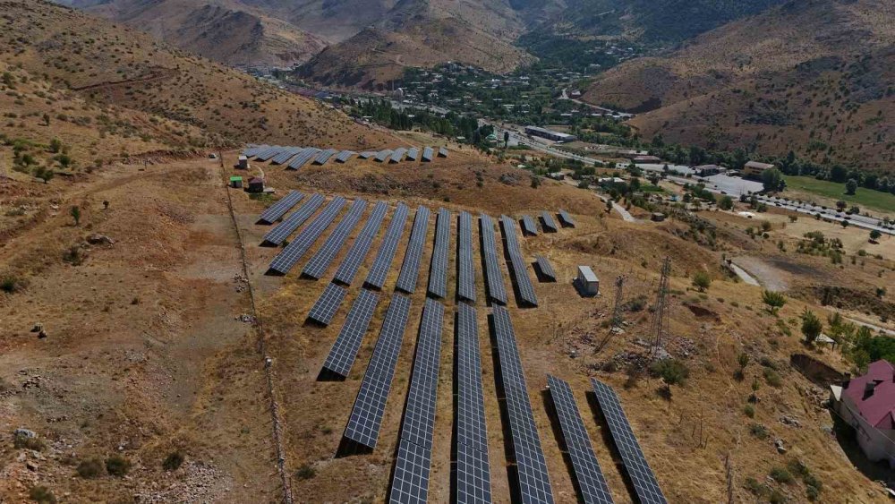 Bitlis Belediyesi milyonlarca lira tasarrufu GES ile sağlıyor