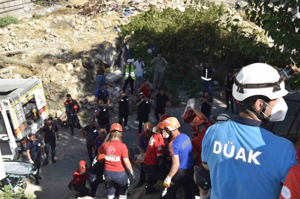 Diyarbakır'da gerçeği aratmayan deprem tatbikatı