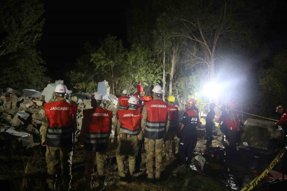 Muş’ta deprem tatbikatı nefes kesti