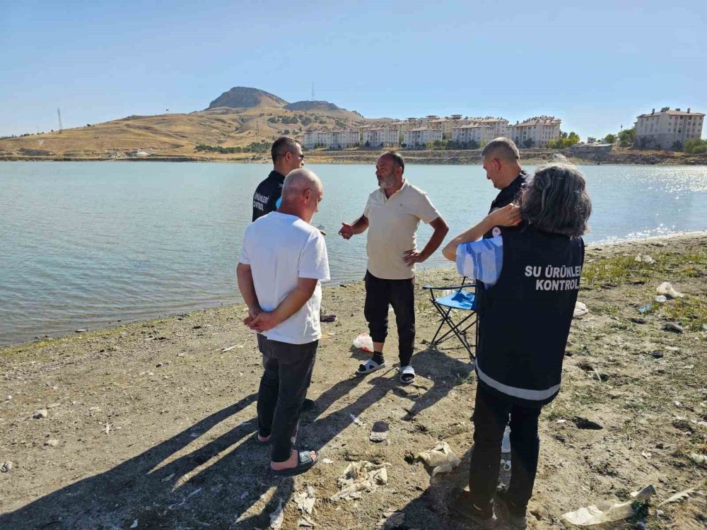 Van’da amatör balıkçılara göz açtırılmıyor