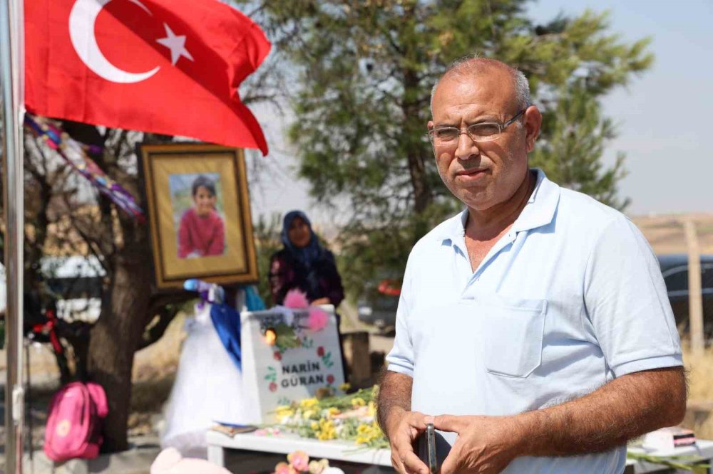 Türkiye’nin dört bir yanından gelen vatandaşlar Narin’in mezarını yalnız bırakmıyor