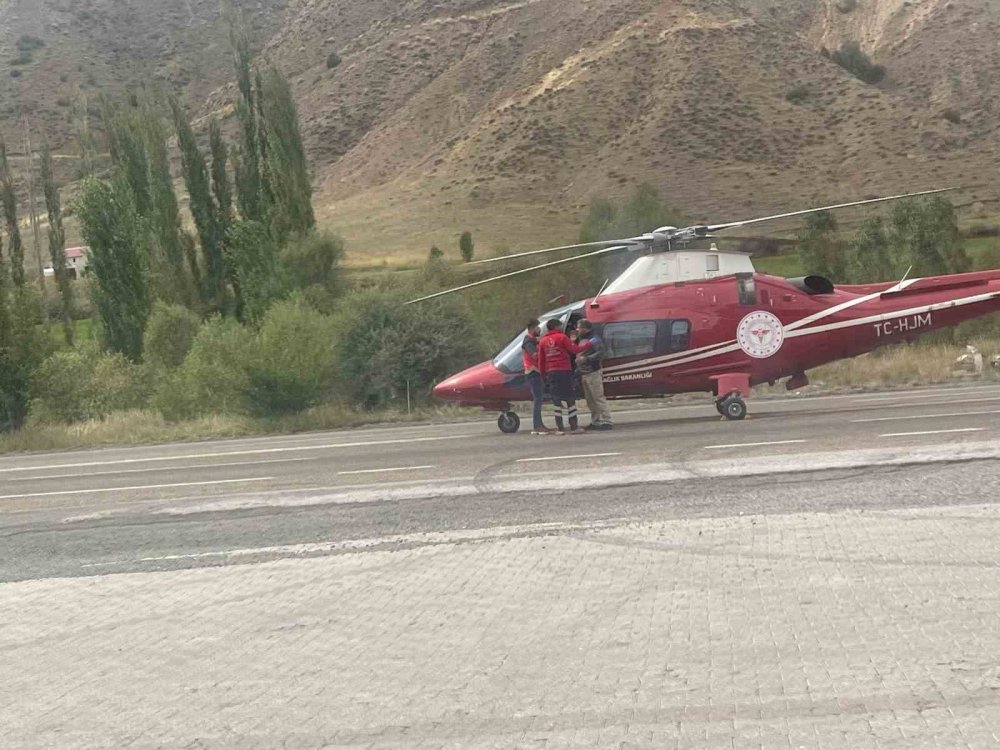 Erzurum'da kalp krizi geçiren hasta için ambulans helikopter yola indi