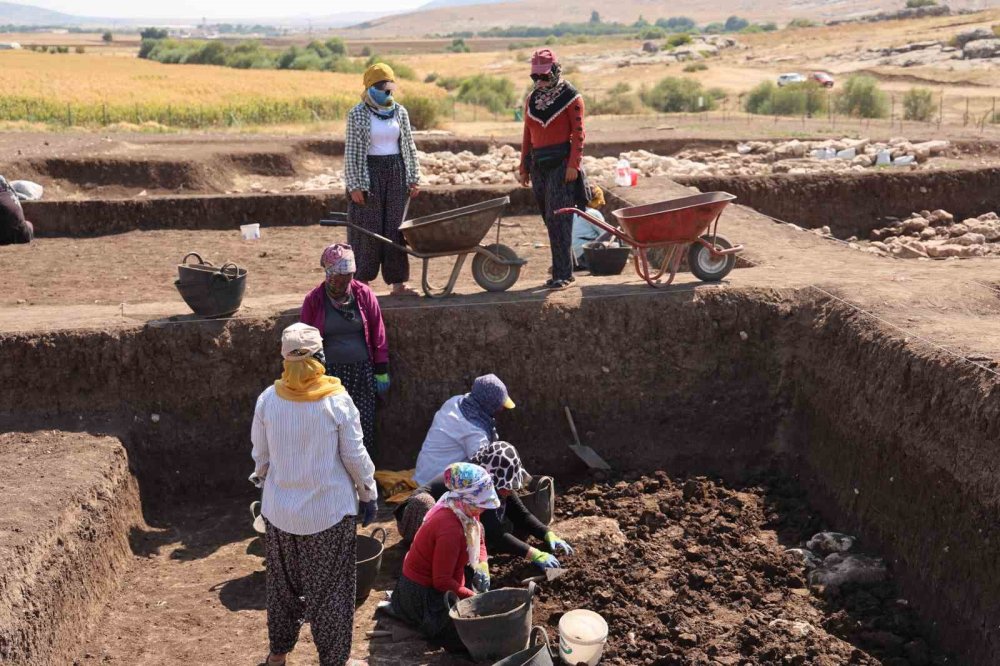 Diyarbakır'da Çayönü Tepesi kazıları 60 yıldır sürüyor