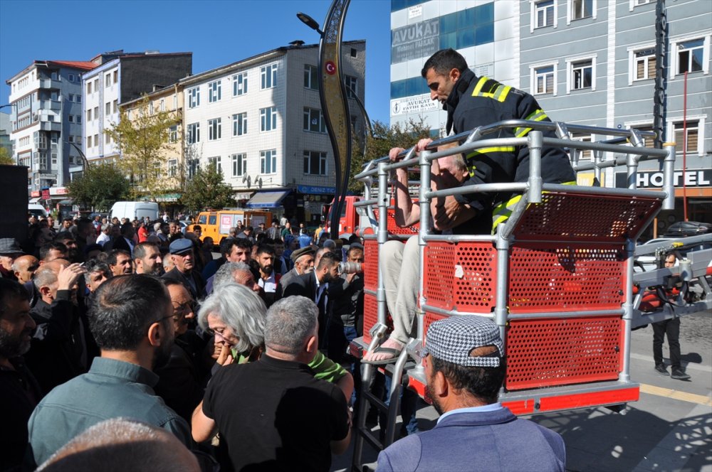 Kars'taki otel yangınından 10 kişi etkilendi