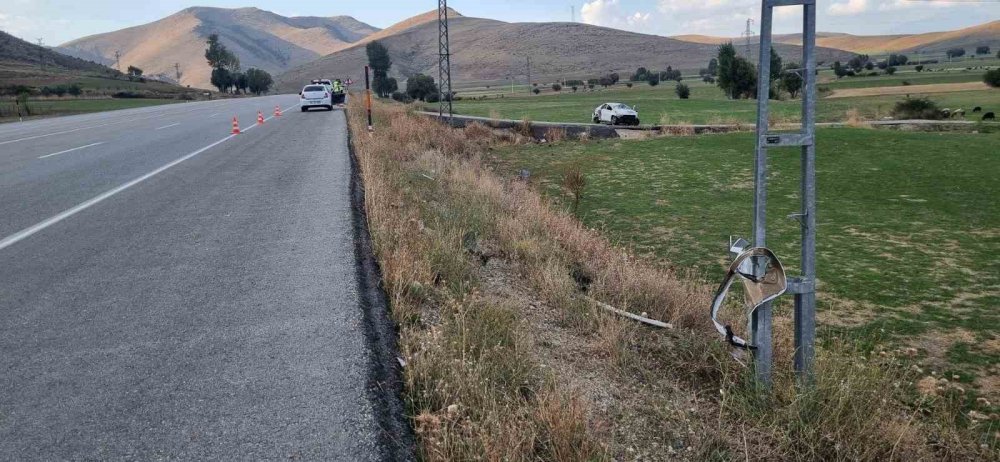 Bitlis’te otomobil takla attı