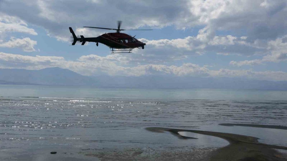 Van'da polis helikopteri de kayıp Rojin’i aramaya destek veriyor