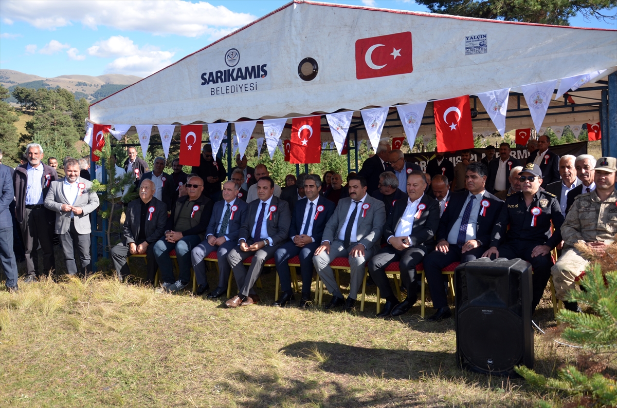 aa-20241005-35825885-35825881-karsta-sarikamis-ve-canakkale-sehitleri-anisina-hatira-ormani-olusturuldu.jpg