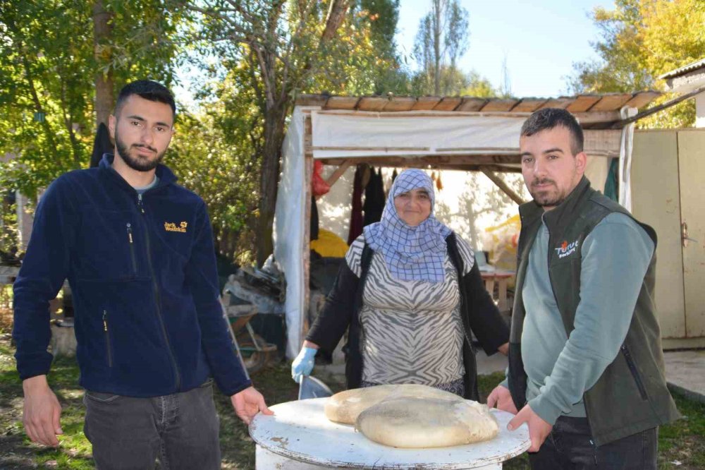 Kars'ta üretilen bu peynir işkembede muhafaza ediliyor