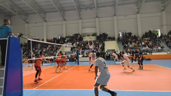 aa-20241013-35901482-35901480-voleybol-sms-grup-efeler-ligi.jpg