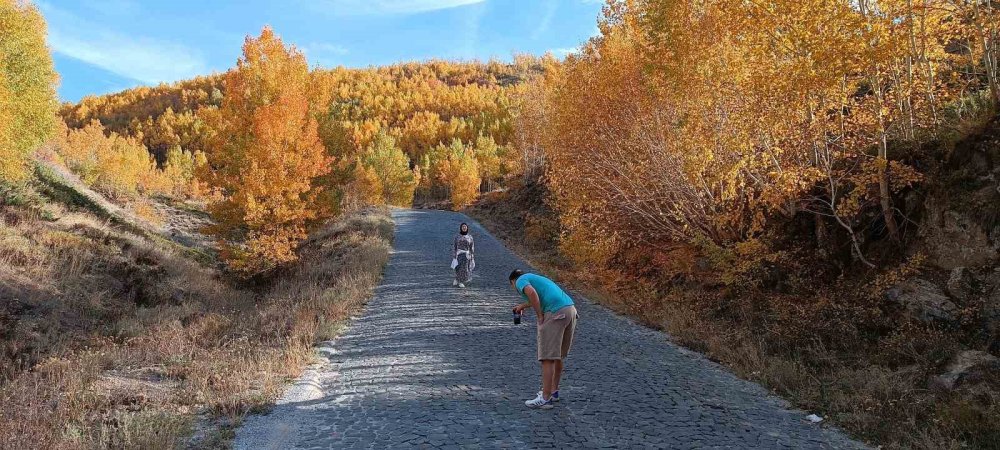 Nemrut Kalderası’nın sonbahar güzelliği büyülüyor