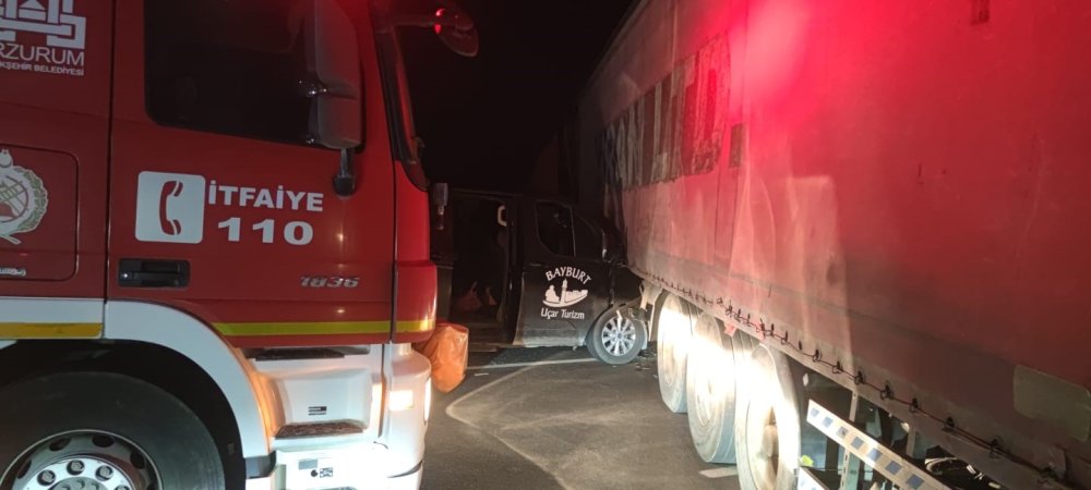 Van’da trafik kazası: 4 yaralı