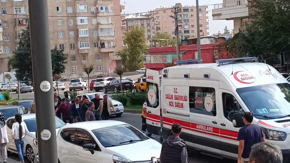 Diyarbakır’da sürücü kursunda bıçaklı kavga çıktı