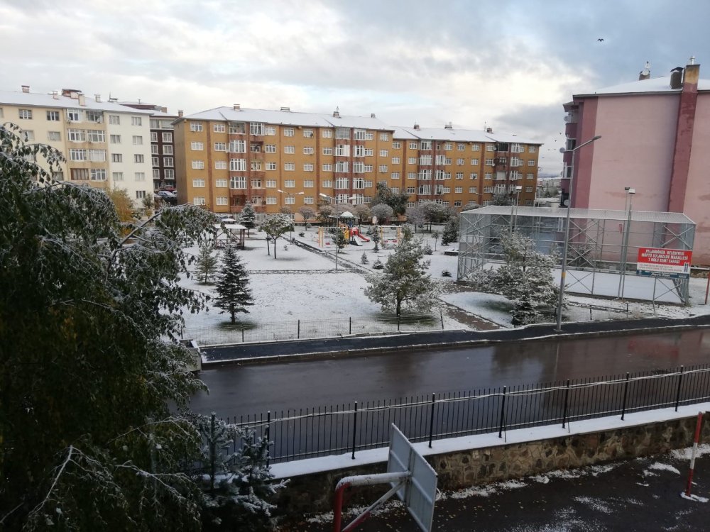 Erzurum kent merkezi de beyaza büründü