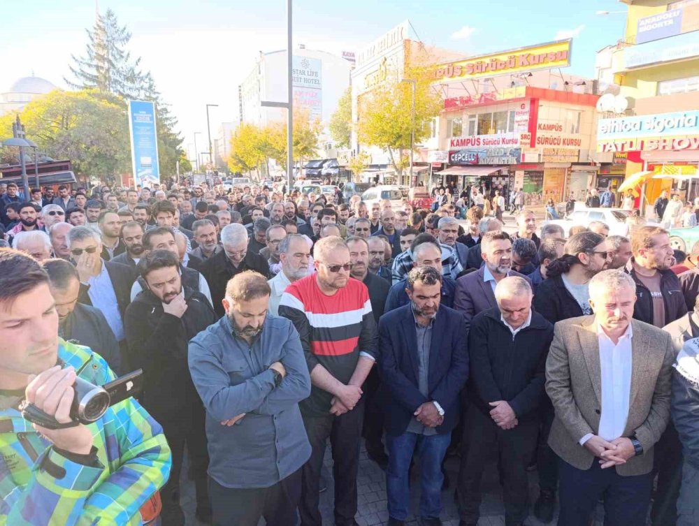 Van’da Yahya Sinvar için gıyabi cenaze namazı kılındı