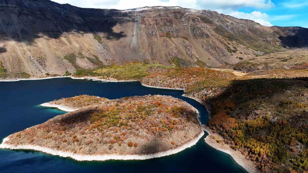 Nemrut Kalderası’nın kartpostallık görüntüsü