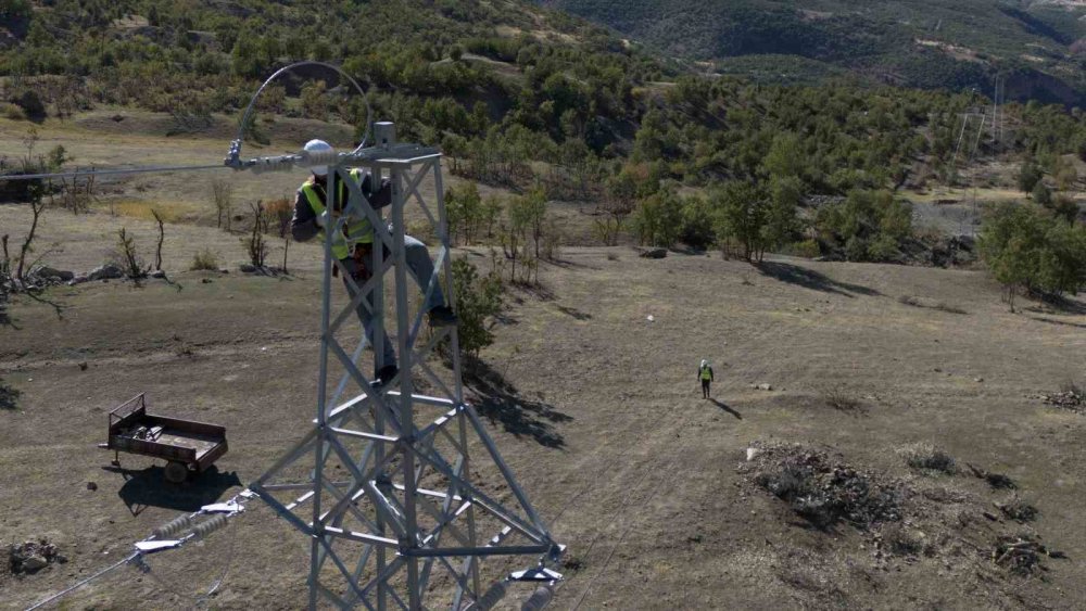 Van'ın Çatak ilçesi kesintisiz enerjiye kavuştu