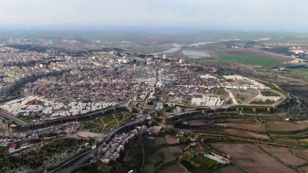 Diyarbakır'da iki asırlık yapı, yapay zeka ile canlandırıldı