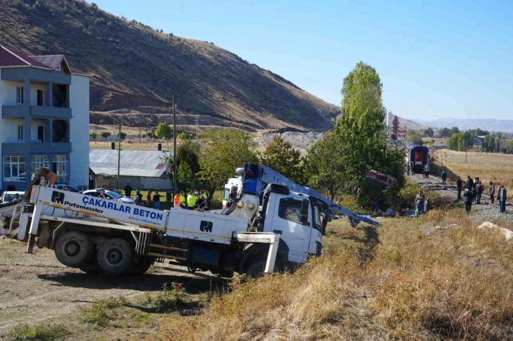 Muş’ta yolcu treni kaza yaptı: 1 ölü, 2 yaralı