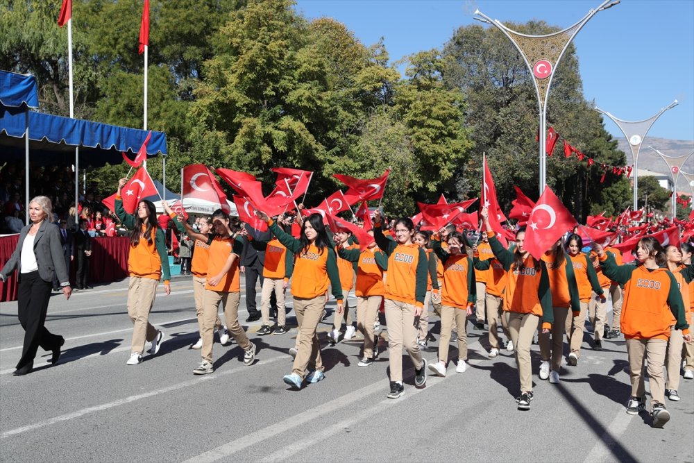 Doğu Anadolu'da Cumhuriyet'in 101'inci yılı coşkuyla kutlandı