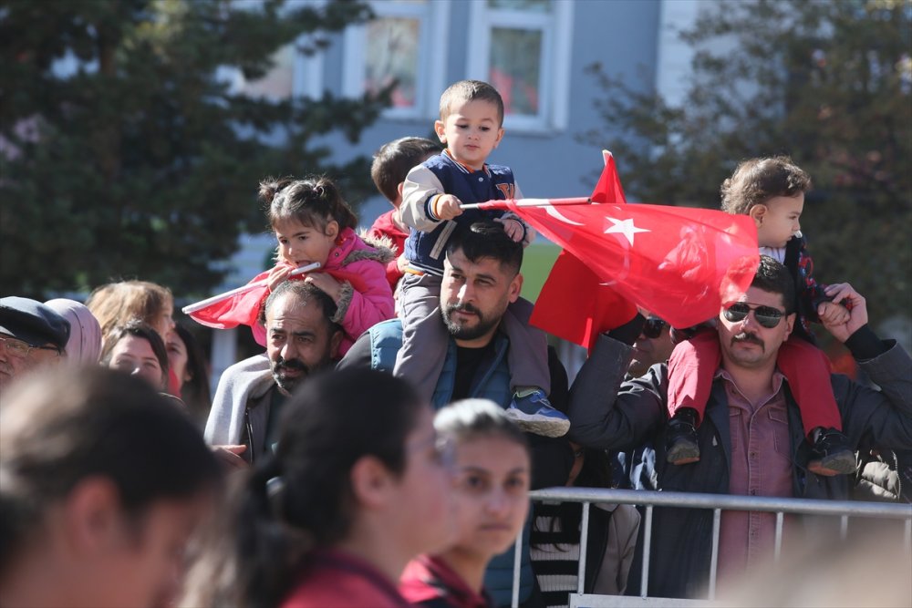 Doğu Anadolu'da Cumhuriyet'in 101'inci yılı coşkuyla kutlandı