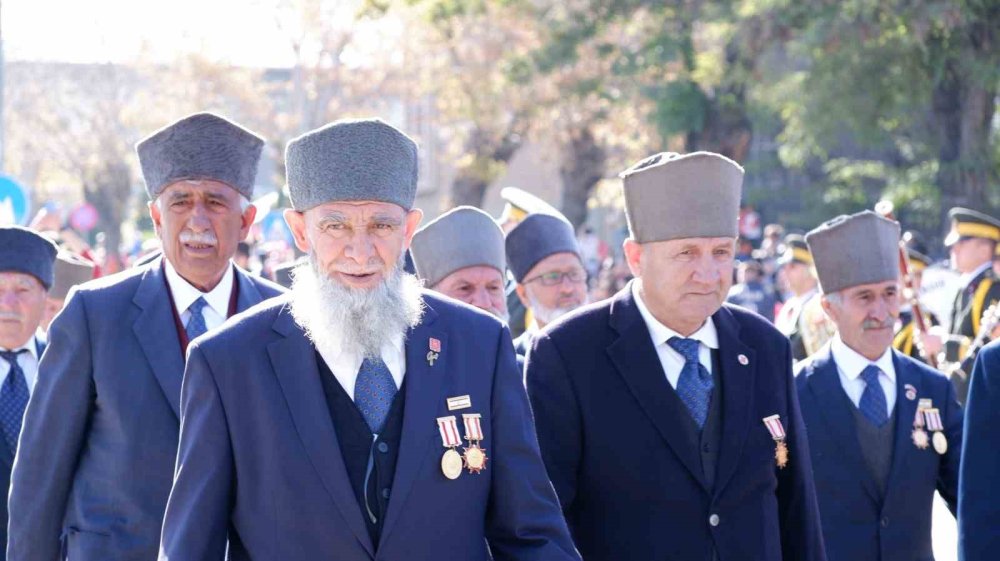 Erzurum’da coşkulu Cumhuriyet Bayramı kutlaması