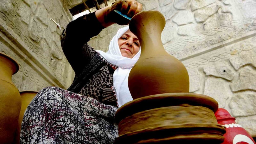 Bitlis’in asırlık çanak çömleğine rağbet artıyor